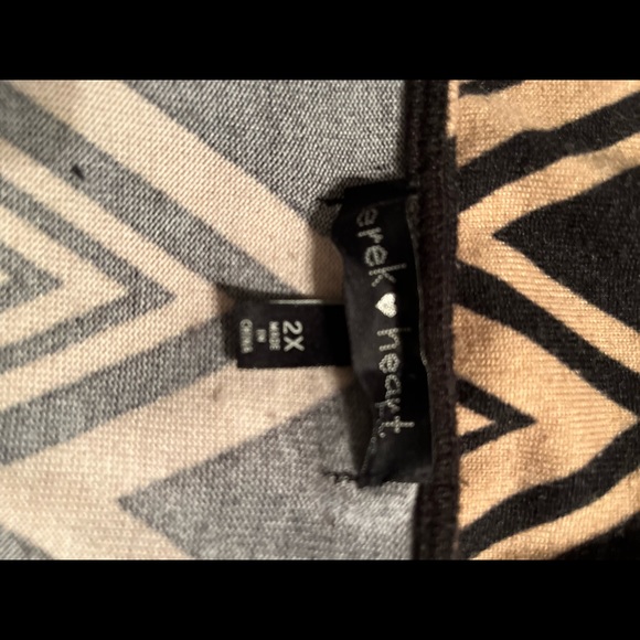 Black and Tan Dress - Picture 3 of 3